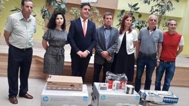 Në shkollat “Thimi Mitko” e “Zija Shemsiu” hapen Qendrat Mediale, pajisen me pajisje teknologjike