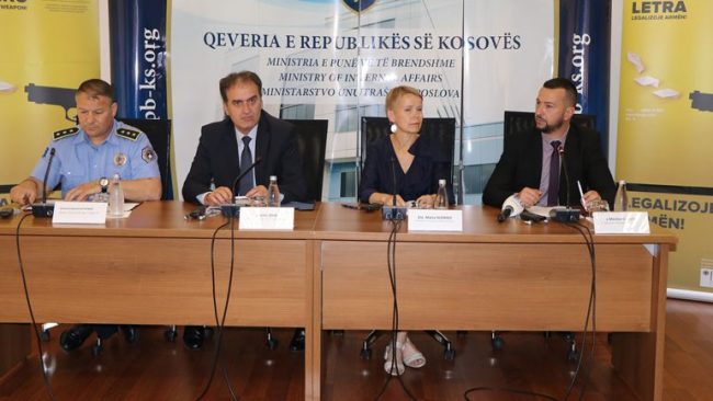Ministria e Punëve të Brendshme vazhdon edhe për tre muaj afatin për legalizimin e armëve