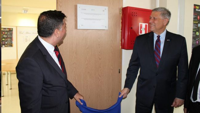 Haziri e Kosnett inaugurojnë Qendrën për Karrierë dhe Ndërmarrësi