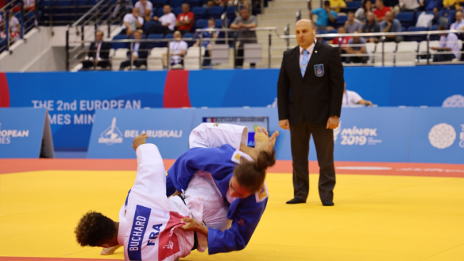 Majlinda Kelmendi e Nora Gjakova kualifikohen në finale