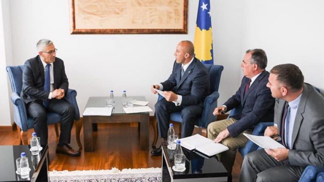 Diskutojnë për modalitetet e tejkalimit të situatës emergjente me ujin e pijshëm për Gjilanin