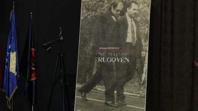 Në Gjilan promovohen librat e Adnan Merovcit “Në hap me Rugovën” dhe “Kështjella e (Mos) Marrëveshjes”