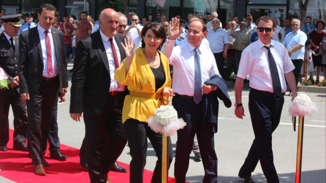 Nishani e Jahjaga, “Qytetarë Nderi” të Komunës së Vitisë