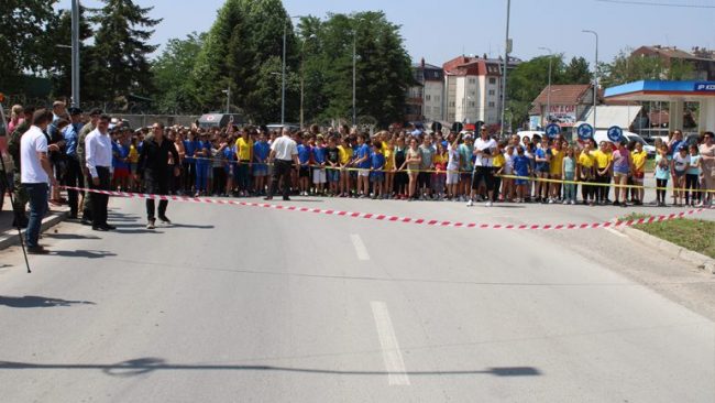 Në Gjilan u mbajt “Shtegu i Lirisë” me fëmijët e lindur në vitin e pavarësisë