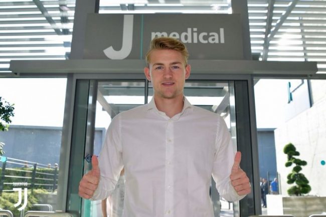 De Ligt kryen testet mjekësore te Juventusi