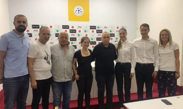 Delegacioni i FIFA-s në Kosovë, priten në FFK