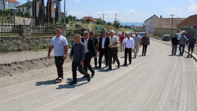 Haziri: Cërrnica po bëhet fshati i dytë model me infrastrukturë