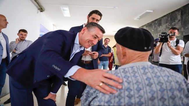 Veseli: Do të vazhdojmë investimet në shëndetësi, për tu ofruar shërbime dinjitoze qytetarëve tanë