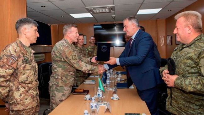 Ministri i Mbrojtjes dhe komandanti i FSK-së u takuan me komandantin Suprem të NATO-s për Evropë