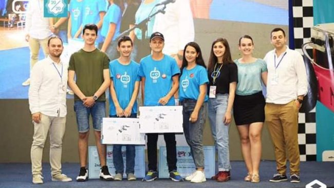 Shkolla “Dëshmorët e Vitisë“ zë vendin e tretë në garat e robotikës “Kosova Makers League”