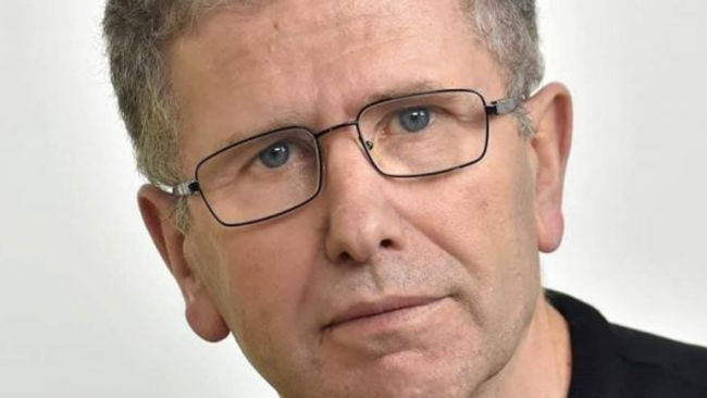 Realidealizmi si ligjërim poetik