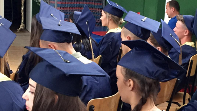 Shkolla e artit pamor me ceremoni të diplomimit
