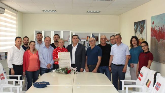 Haziri ndihet krenar me sukseset e alpinistës gjilanase, Uta Ibrahimi