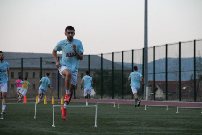 Lejohen stërvitjet për klubet e futbollit