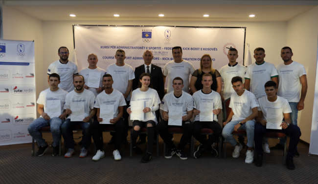 Përfundon kursi për administratorë sporti në Federatën e Kick-Box-it të Kosovës
