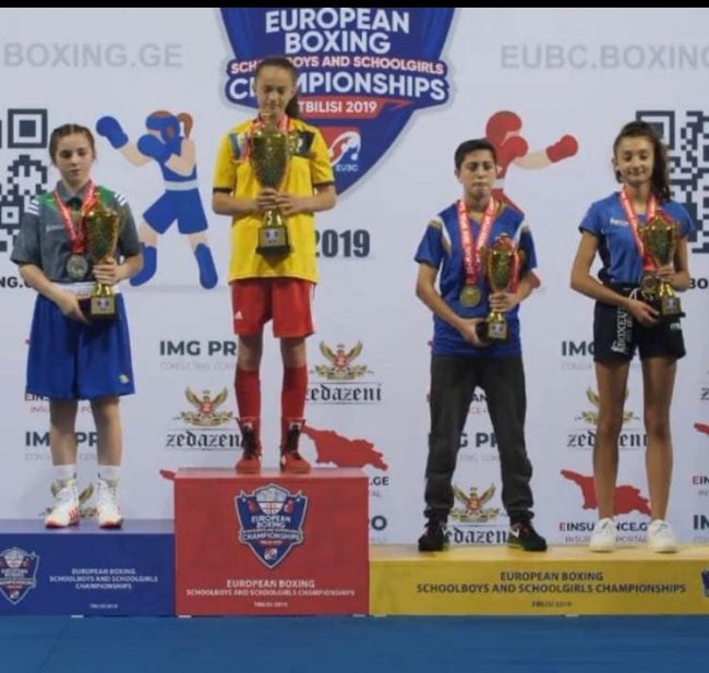Boksierja kosovare sjell medalje nga Kampionati Evropian