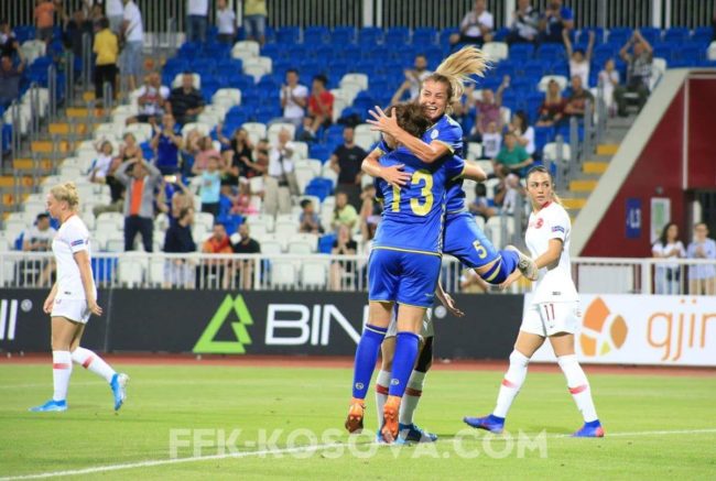 Shkëlqejnë vajzat e Kosovës, triumfojnë ndaj Turqisë