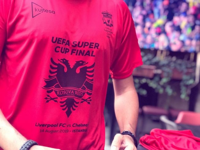 Tifozët nga Kosova drejt Turqisë për Liverpoolin, shqiponja nuk mungon