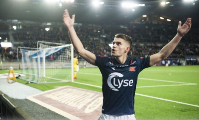 Kosovës i shtohet edhe një yll, futbollisti kompleton dokumentacionin