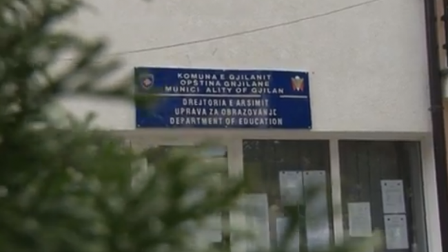 Drejtori i Drejtorisë së Arsimit ngushëllon familjen Dalipi
