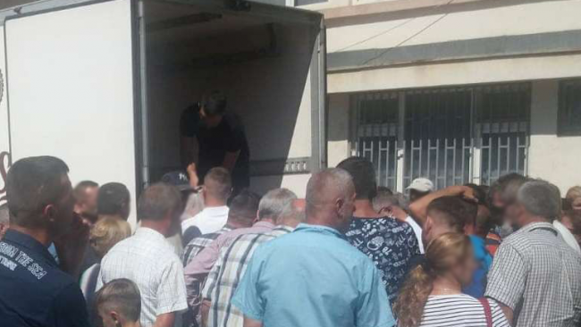 Komuna në bashkëpunim me “Jetimët e Ballkanit” shpërndajnë 2 mijë kg mish për 210 familje