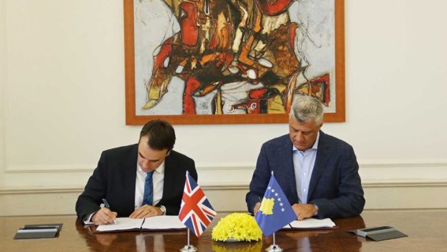 Presidenti Thaçi dhe ambasadorin O’Connell nënshkruajnë marrëveshje bashkëpunimi për të vazhduar mbështetjen për FSK-në