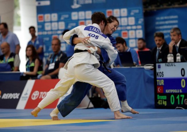 Laura Fazliu e bronztë në Kampionatin Evropian U-21