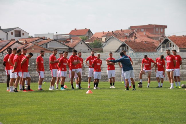 Kryetrajneri dhe futbollistët e testuar të SC Gjilanit dalin negativ