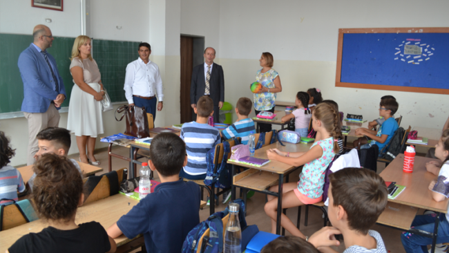 Zgjerohet pilot projekti i UKZ-së ‘’Më shumë se një mësues për ciklin fillor’’