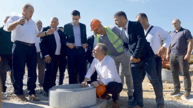 Zëvendëskryeministri Limaj dhe ministri Shala vizituan punimet në Zonën Ekonomike në Budrikë të Vitisë
