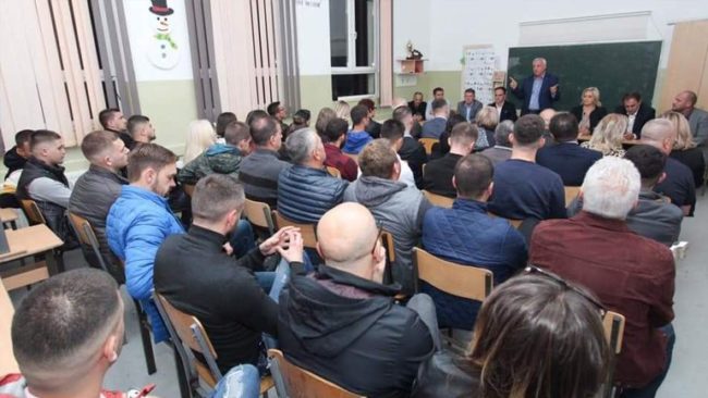 PDK: “Shiu nuk i ndalë banorët e nëndegëve I dhe II, mbështetje masive për Kryeministrin Kadri Veseli”
