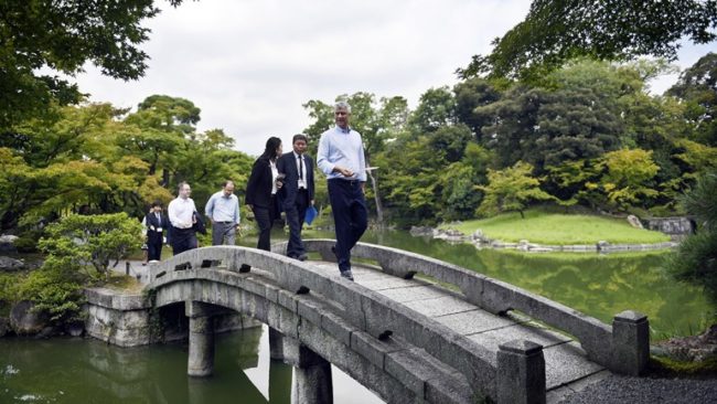 Presidenti Thaçi i kërkoi Toyotës investime në Kosovë