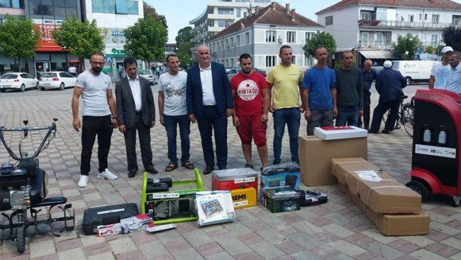 Në Viti 12 biznese janë përfituese të projektit për trajnim në vetëpunësim