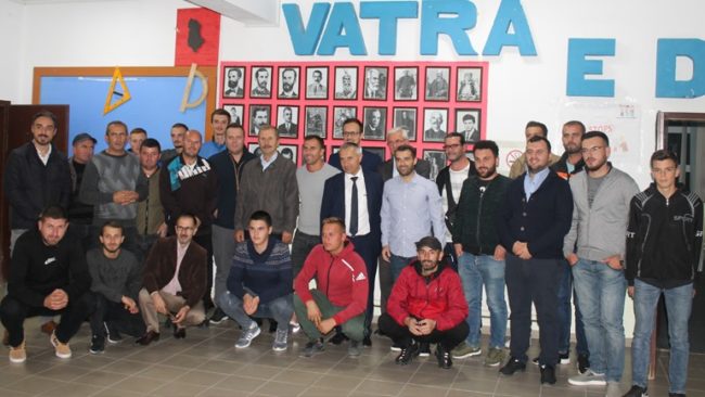 Vetëvendosje: Livoçi i Epërm i bashkohet karvanit të ndryshimit.