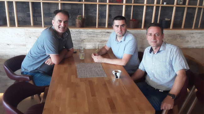 Zëvendësministri Zeka njofton drejtuesit e Vatrës për ndryshimet që janë bërë në ligjin për nënshtetësi