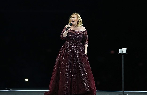 Pas katër vitesh pauzë, Adele gati të rikthehet në muzikë