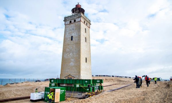 Danimarka zhvendos me rrota kullën bregdetare