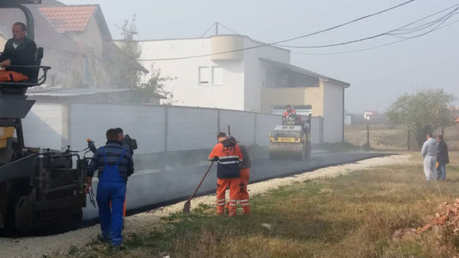 Në Pozheran u asfaltuan edhe disa rrugë nëpër disa lagje