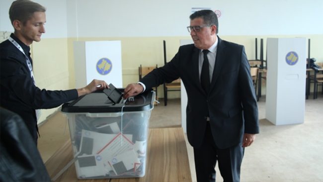 Voton Lutfi Haziri, apelon qytetarët që t’i shfrytëzojnë orët e mbetura për votim