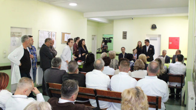 Në Gjilan hapet qendra edukative “Klasat për Nëna”