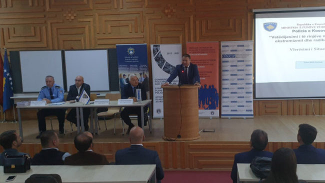 Sesion informues lidhur me pasojat e radikalizmit dhe mundësia e parandalimit dhe ri-socializimi i të të kthyerve