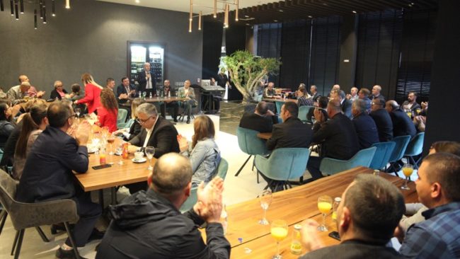 LDK e Gjilanit garanton angazhim maksimal për përmirësimin e pozitës së shërbyesve civil