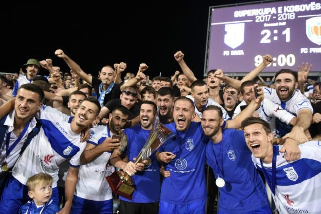 Kampionët e dekadës, para dhe pas pranimit të futbollit kosovar në UEFA