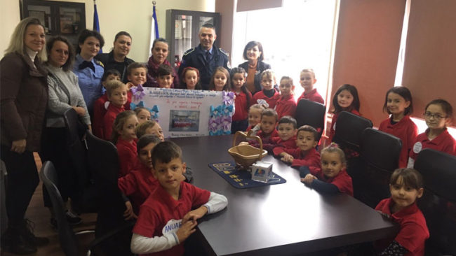 Njësitet e Policisë në Komunitet mirëpresin nxënësit e shkollës fillore “Abaz Ajeti“