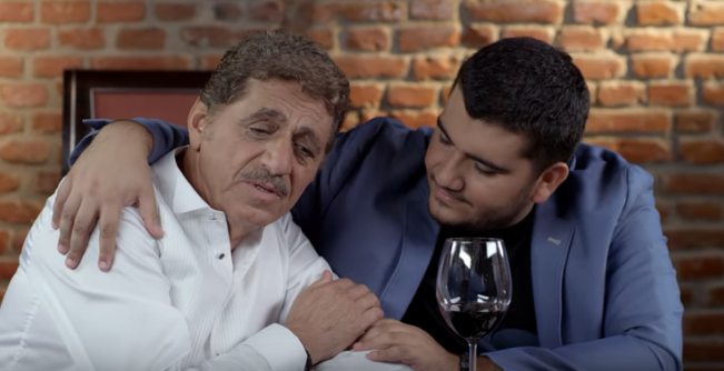 Ermal Fejzullahu me familje dhurojnë 100 mijë euro ndihmë drejt Shqipërisë!