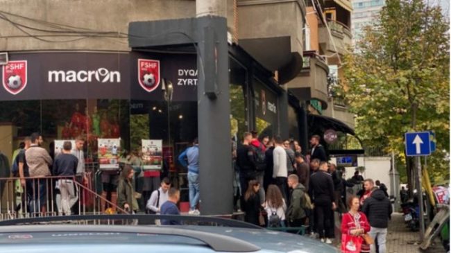 Interesim i madh për ndeshjen Shqipëri-Francë, vetëm një sektor i lirë