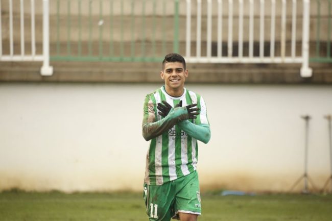 Futbollisti brazilian i Feronikelit shënon dhe feston me shqiponjë