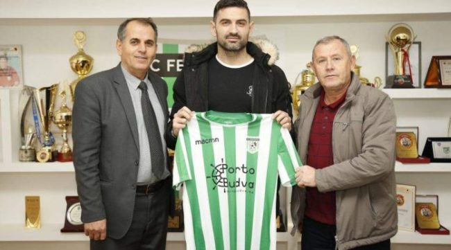Feronikeli godet sërish, firmos me futbollistin e njohur shqiptar