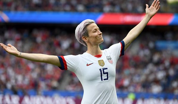 Futbollistja amerikane, Megan Rapinoe fiton “Topin e Artë 2019”