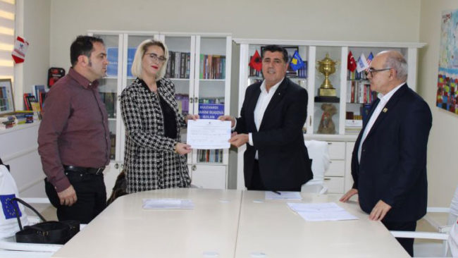Gjilani dorëzon certifikatën e parë nga procedura e legalizimit të ndërtimeve pa leje